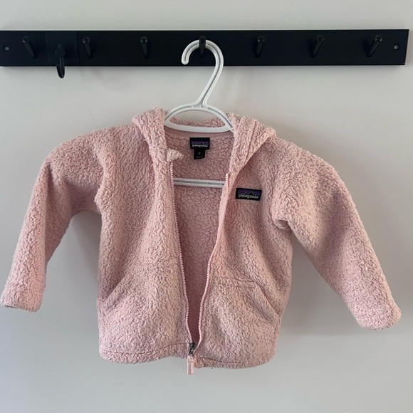 Patagonia Furry friends fleece hoody size 2 - Picture 2 of 6